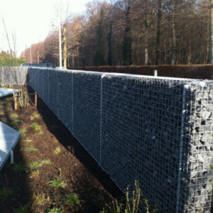 Voorgevulde steenkorf