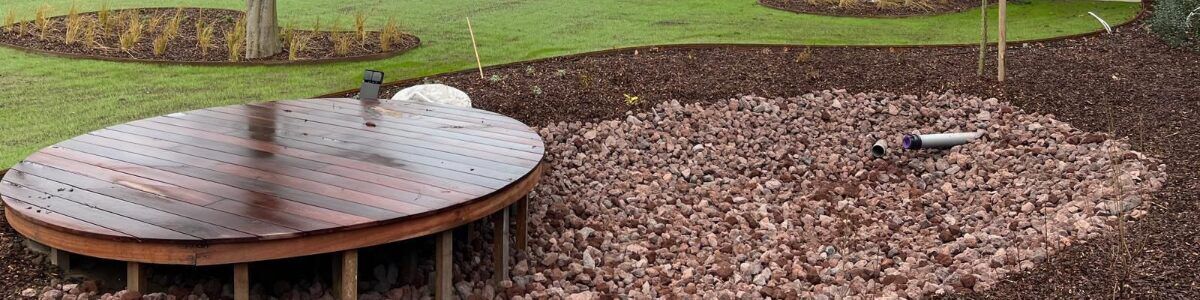 Aangelegd groendak met sedumbeplanting